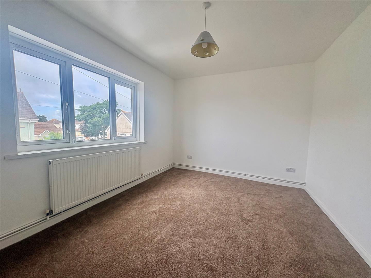 3a The Precinct, Rowan Drive, Porthcawl, CF36 5AT